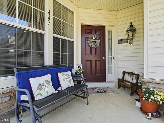 4th image of 447 Majestic Prince Cir