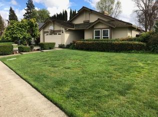 53 N Rollingbrook Cir, Sacramento, CA 95833