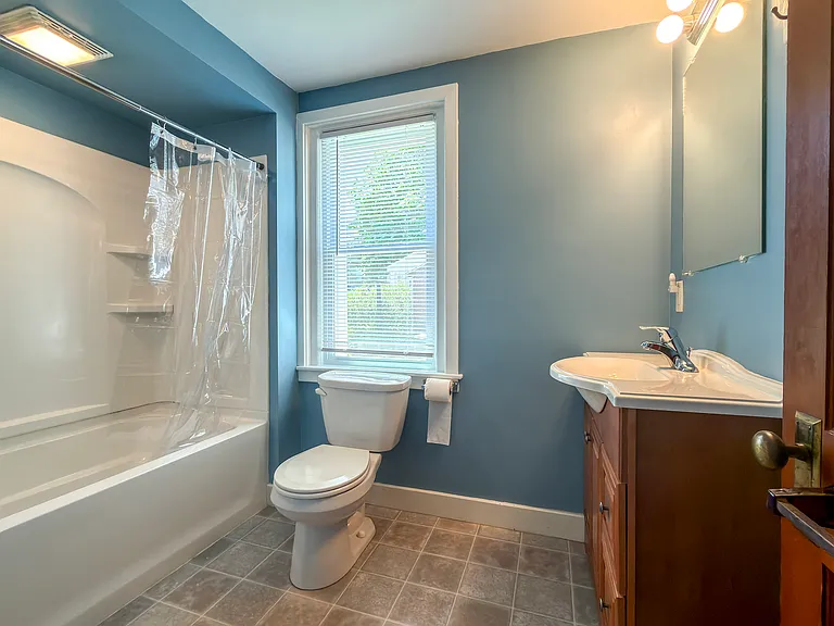 18 W Fulton St — Photo 12