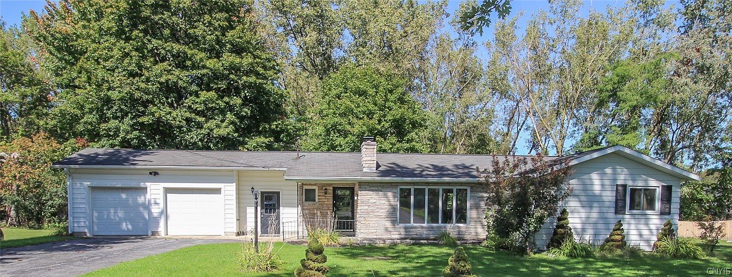 47 Clymer St, Auburn, NY 13021 Zillow