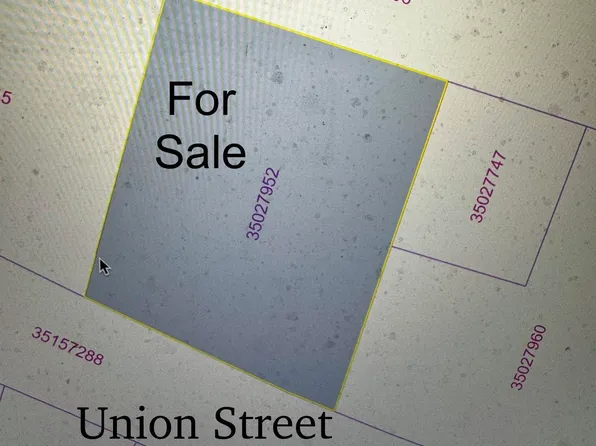 39 Middle St, Canso, NS B0H 1H0