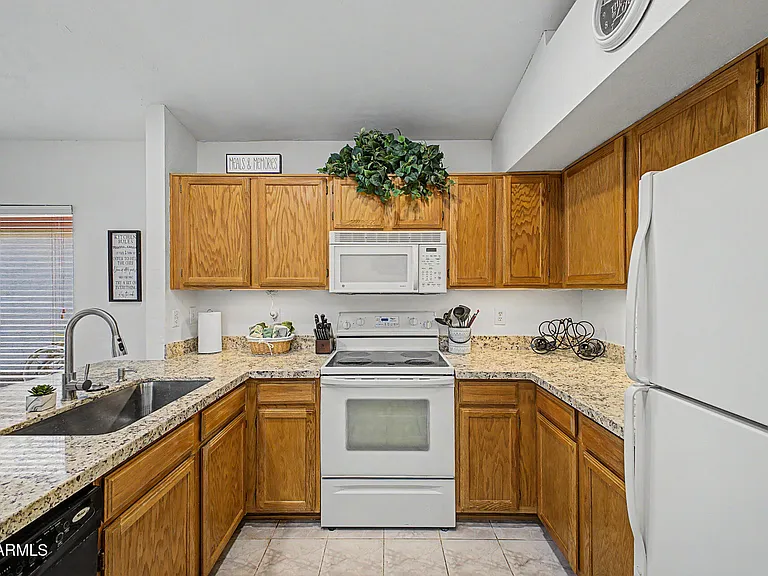 1120 N Val Vista Dr #95 — Photo 18
