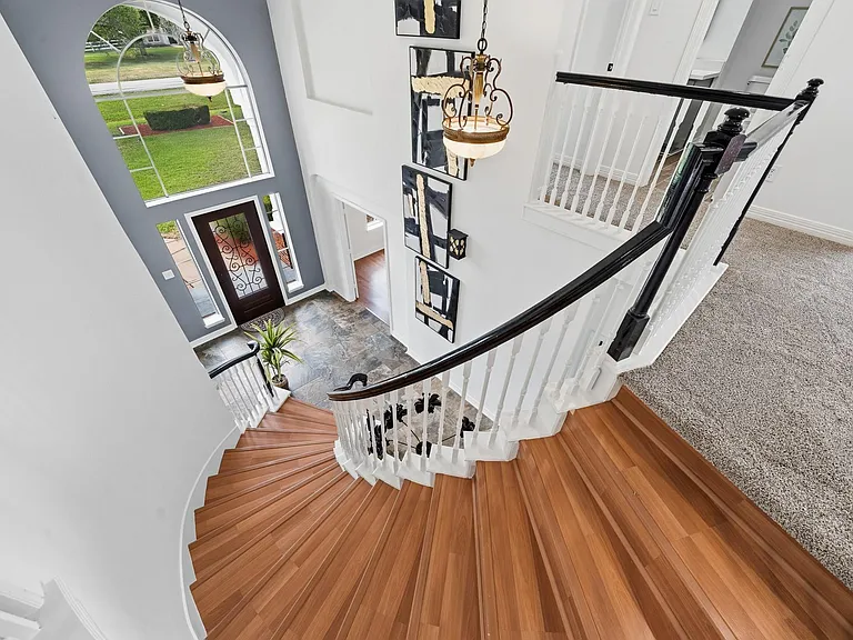 7211 Savannah Glen Ln W — Photo 28