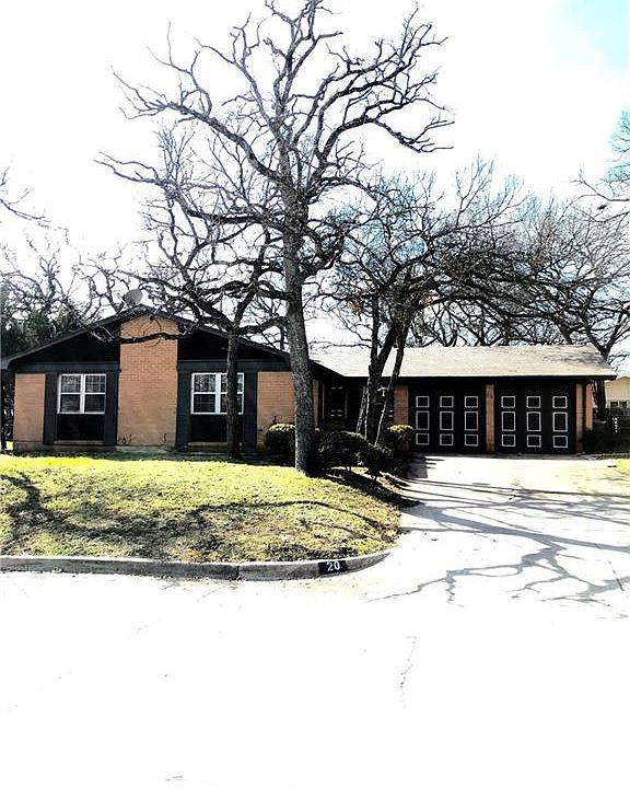 1st image of 20 Regents Park Dr