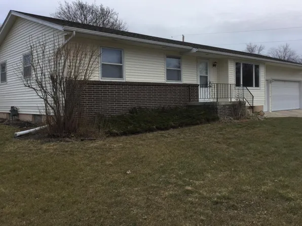 1506 Valli Hi Rd, Norfolk, NE 68701