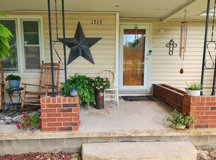 1713 W Main St, Chanute, KS 66720