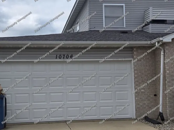 10706 Pike St, Crown Point, IN 46307