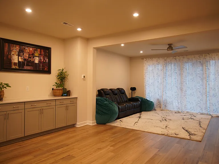 4709 Cypress Tree Ln — Photo 10