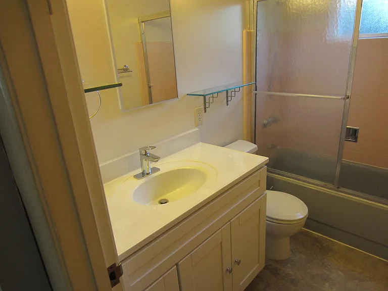 1302 Hopkins Ave — Photo 9