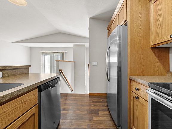 5th image of 3122 8th St SE