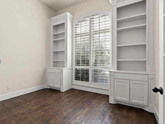 5th image of 4425 Bewley Dr