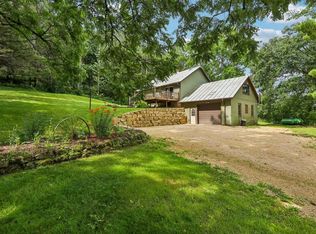 2226 Spring Creek Rd, Blue Mounds, WI 53517