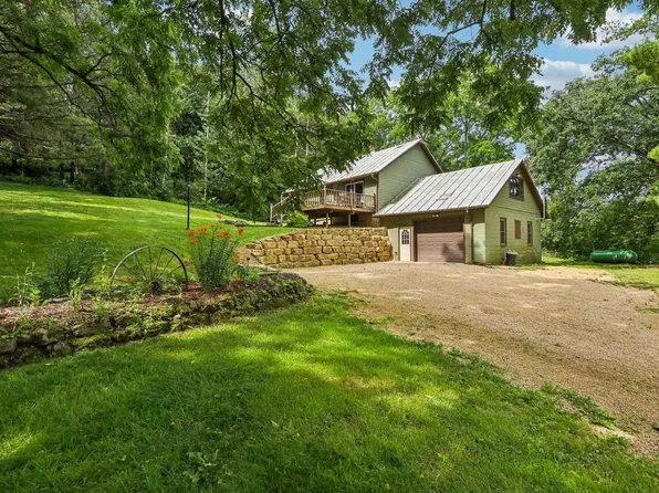 2226 Spring Creek Road, Blue Mounds, WI 53517