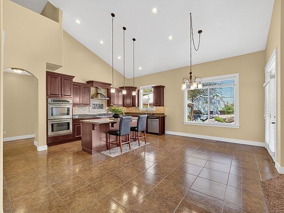 3rd image of 14666 S Desert Sage Dr