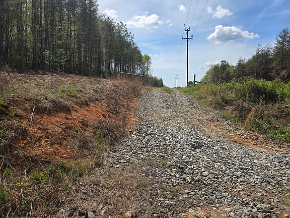 3rd image of 118 Phelps Rd