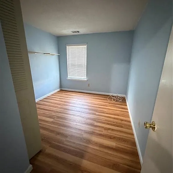 601 Sunshine Ct #601 — Photo 8