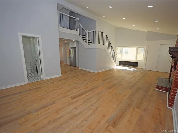 49 Crescent Street, West Hartford, CT 06119