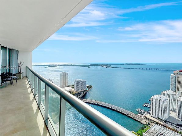 495 Brickell Ave #52
