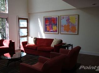 8969 Hollywood Hills Rd, Los Angeles, CA 90046