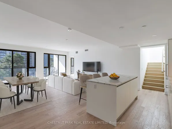 200 Keewatin Ave #Penthouse 406, Toronto, ON M4P 0G4