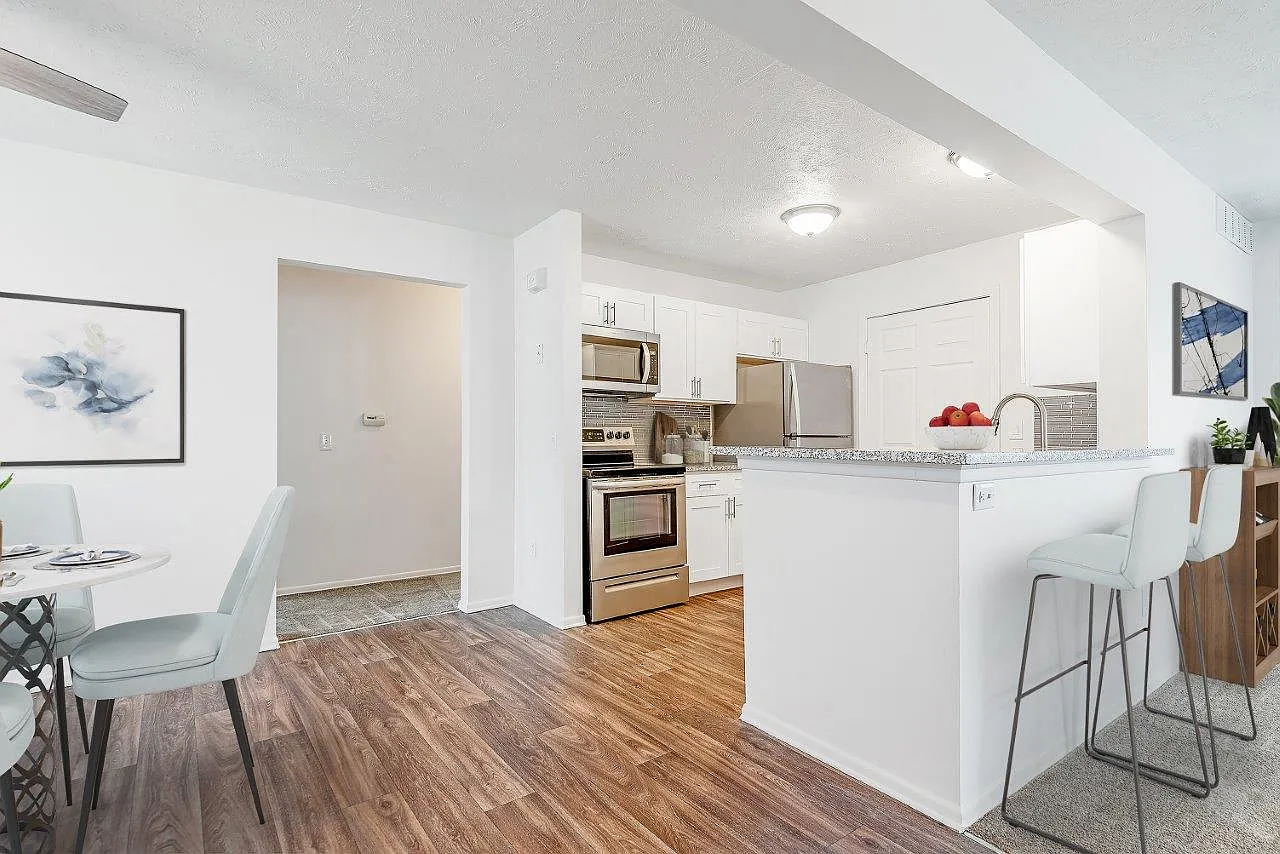 Westview Commons Apartment Homes — Photo 4