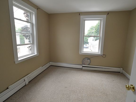 3rd image of 25 Sherman St #2