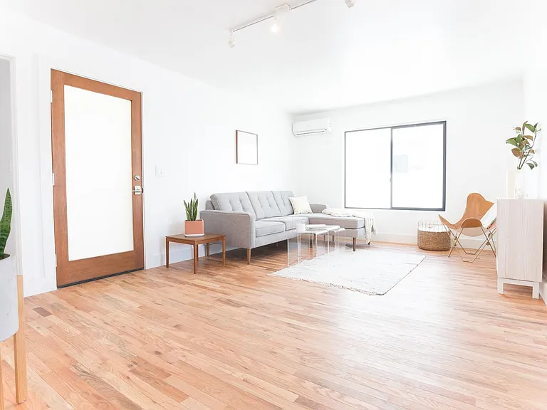 252 S Avenue 18 #2 — Photo 13