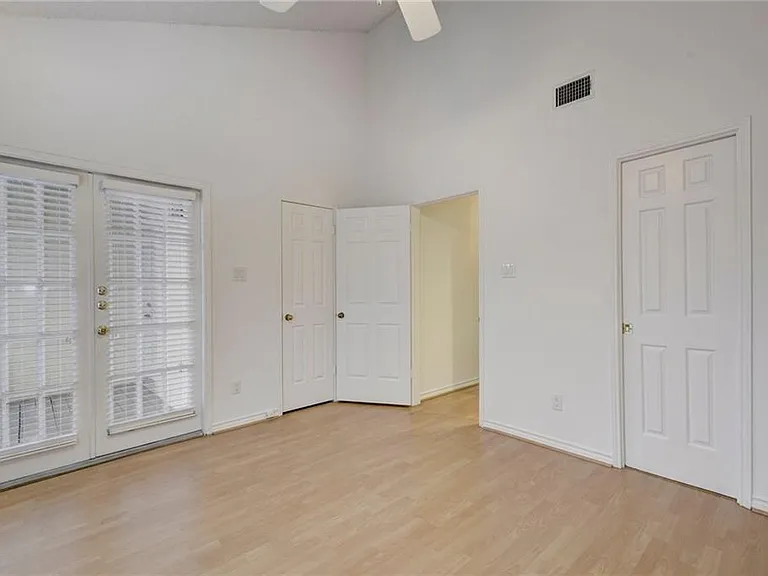3001 Cedar St #306 — Photo 6