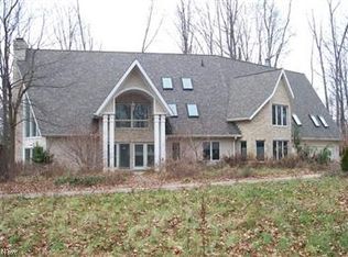 2089 E Arndale Rd, Stow, OH 44224