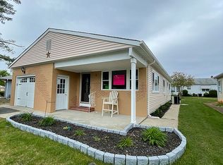 4 Selkirk Ave, Toms River, NJ 08757