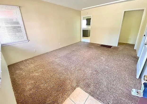 1835 Daisy Ave — Photo 2