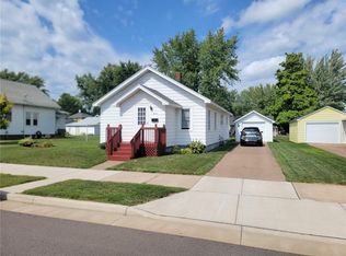 516 W Elm St, Chippewa Falls, WI 54729