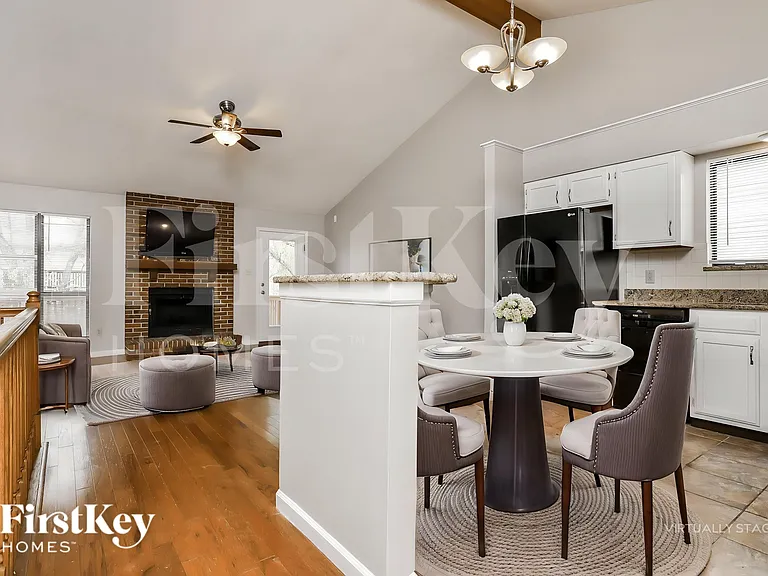 221 Brookmont Farm Ct — Photo 8
