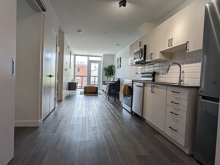 388 King St E #402 — Photo 4