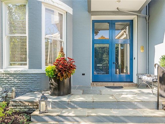 4th image of 1725 Park Ave