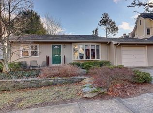 9 Emeline St, Providence, RI 02906