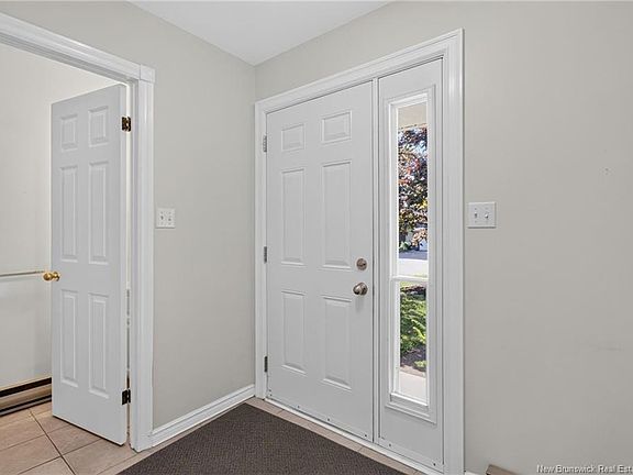 3rd image of 707 Laurier #2