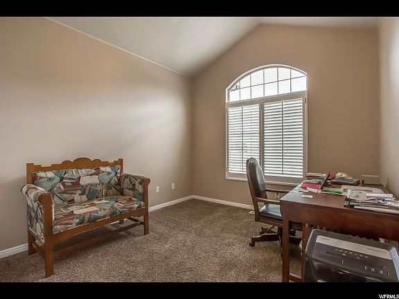 Main floor office or bedroom