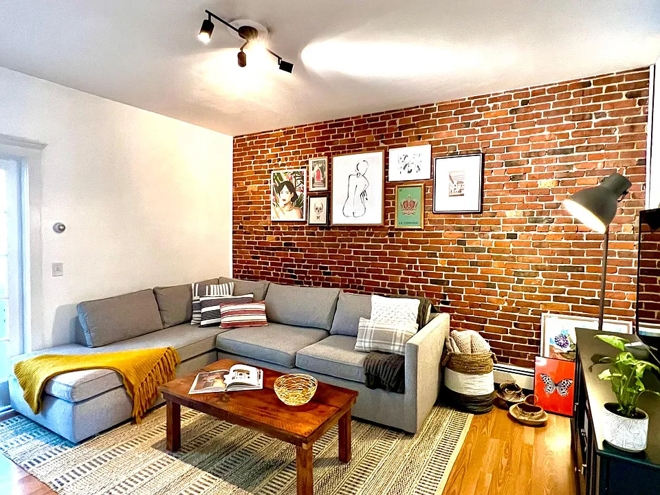 114 Trenton St #2