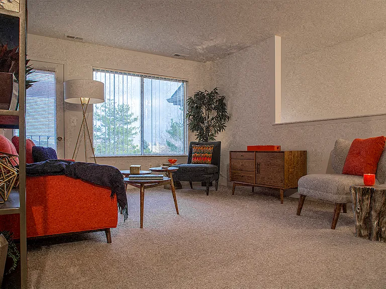 Lakeside Terrace Apartments — Photo 10