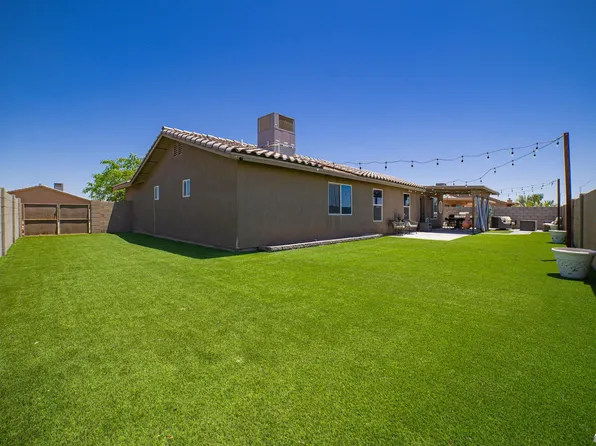 4158 S Sunflower Dr, Yuma, AZ 85365