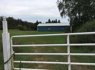 10307 Homestead Rd, Beulah, MI 49617