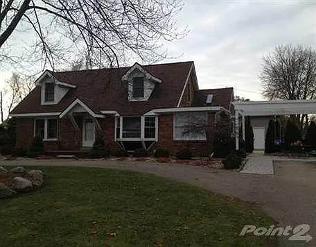 339 Webster St photo 1