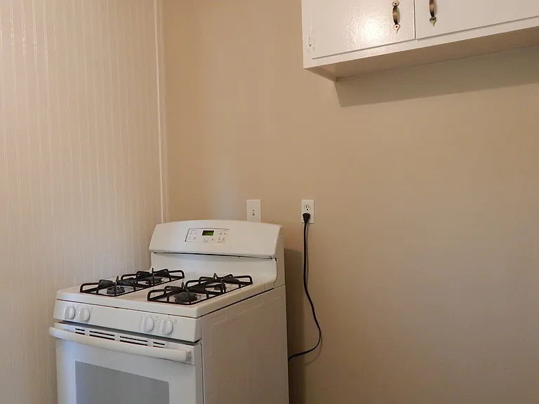 412 S Olive St — Photo 6