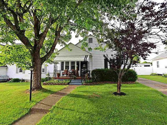 4th image of 1008 Lee St