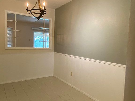 4th image of 123 Crestwood Dr