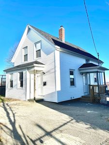 2530 S Main St, Fall River, MA, 02724