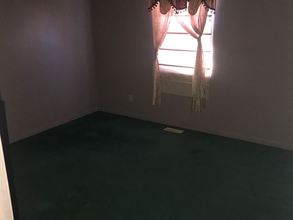 3rd image of 119 Mulberry Ave