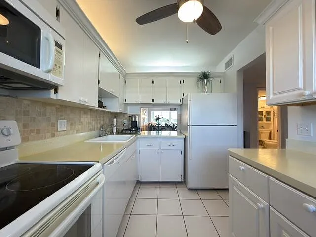29 Yacht Club Dr #306 — Photo 11