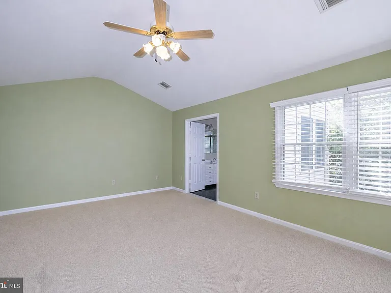 3940 Kathryn Jean Ct — Photo 22